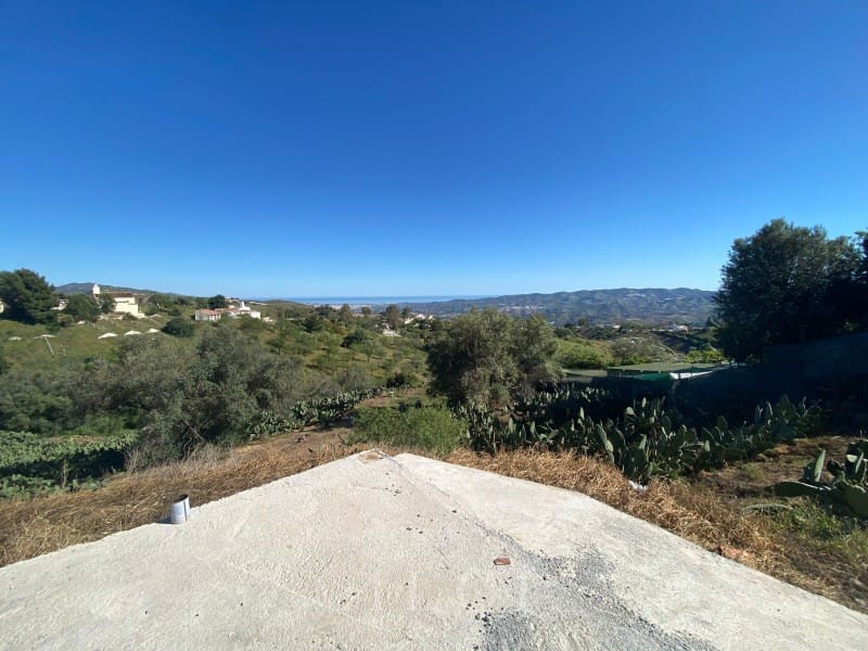 Grunde uden byggetilladelser til salg i Velez-Malaga - € 135.000 (Ref: 9806387)