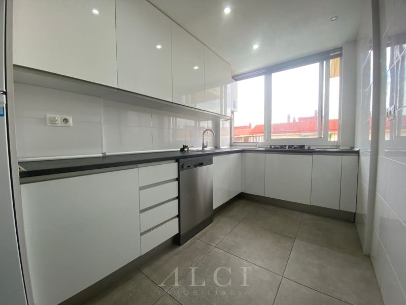 4 sypialnia Mieszkanie na sprzedaż w Velez-Malaga z basenem - 295 000 € (Ref: 9806388)