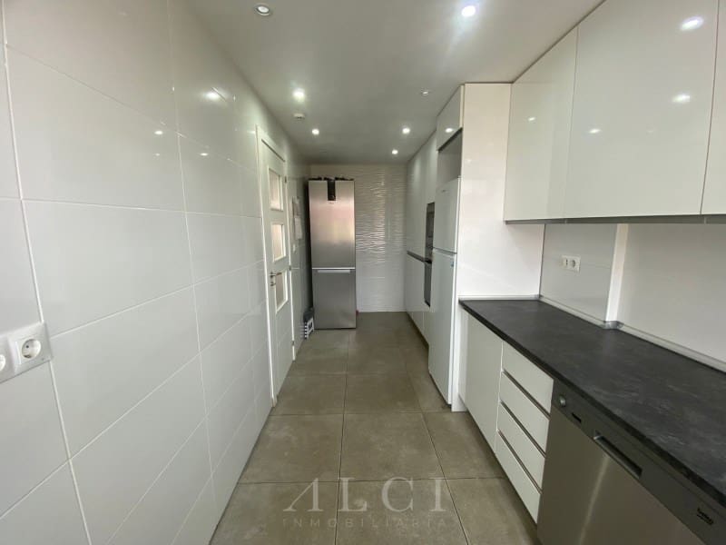 4 sypialnia Mieszkanie na sprzedaż w Velez-Malaga z basenem - 295 000 € (Ref: 9806388)