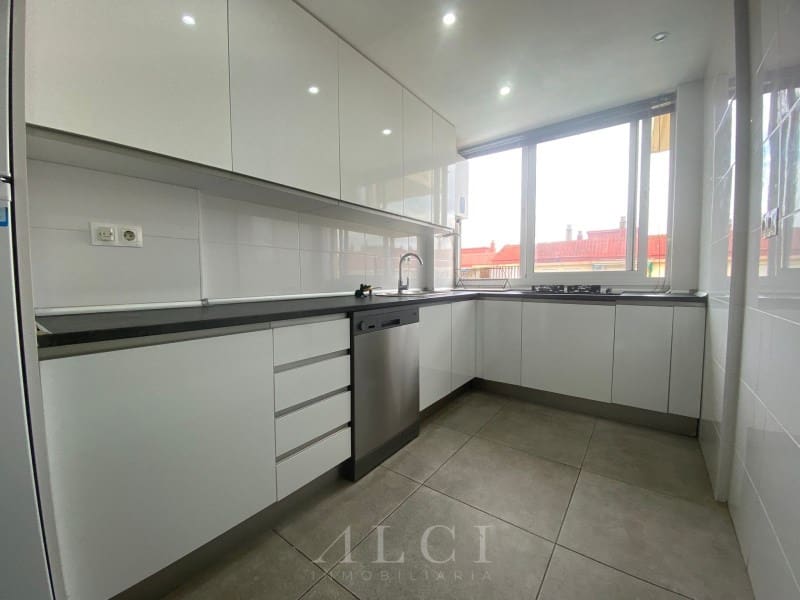 4 sypialnia Mieszkanie na sprzedaż w Velez-Malaga z basenem - 295 000 € (Ref: 9806388)