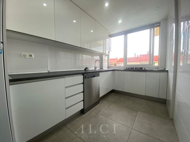 4 sypialnia Mieszkanie na sprzedaż w Vélez-Málaga z basenem - 295 000 € (Ref: 9806388)