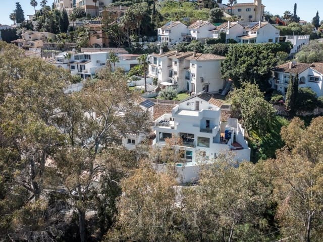 5 sypialnia Willa na sprzedaż w Torremuelle, Benalmádena z basenem - 950 000 € (Ref: 9817980)
