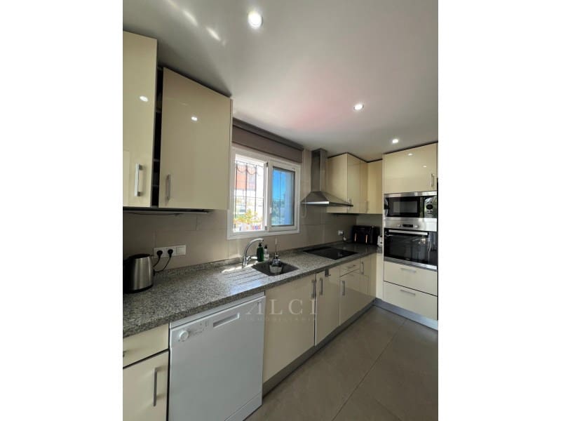 3 sypialnia Dom blizniak na sprzedaż w New Golden Mile z basenem - 348 000 € (Ref: 9817981)