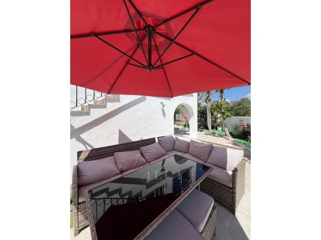 3 sypialnia Dom blizniak na sprzedaż w Las Lomas, Estepona z basenem - 348 000 € (Ref: 9817981)