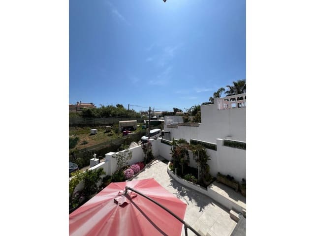 3 sypialnia Dom blizniak na sprzedaż w Las Lomas, Estepona z basenem - 348 000 € (Ref: 9817981)
