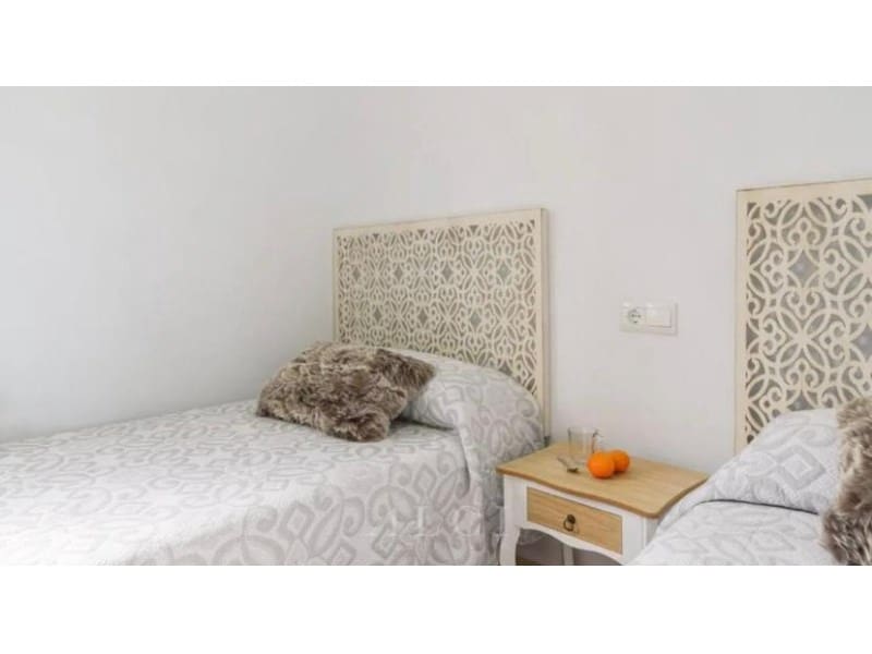 6 makuuhuone Huvila vuokrattavana paikassa Cutar mukana uima-altaan - 1 700 € (Ref: 9817982)