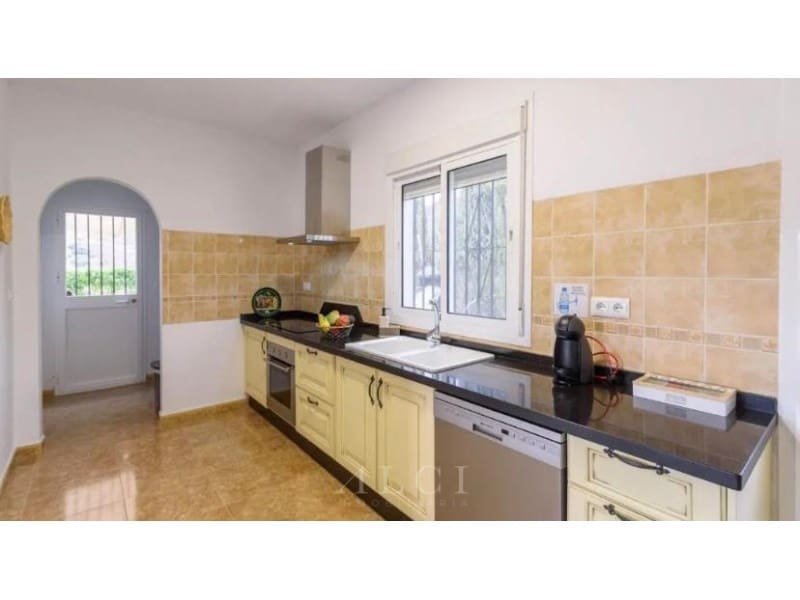 6 makuuhuone Huvila vuokrattavana paikassa Cutar mukana uima-altaan - 1 700 € (Ref: 9817982)