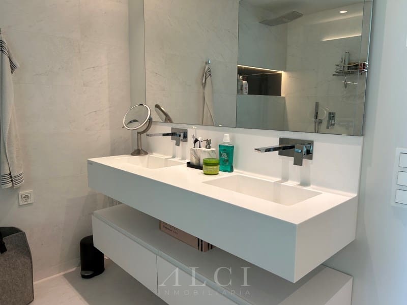 3 sypialnia Apartament na sprzedaż w Ojen z basenem - 1 250 000 € (Ref: 9831227)