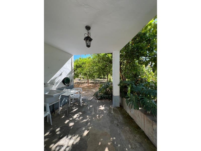 Casa de 2 habitaciones en Viñuela en venta - 149.000 € (Ref: 9833748)