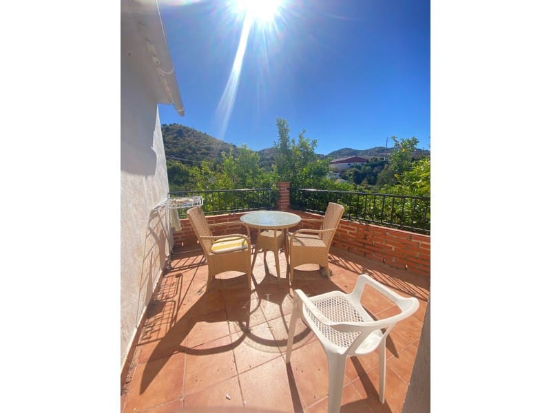 Casa de 2 habitaciones en Viñuela en venta - 149.000 € (Ref: 9833748)