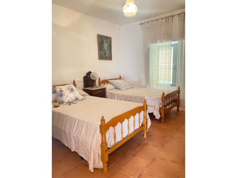 Casa de 2 habitaciones en Viñuela en venta - 149.000 € (Ref: 9833748)