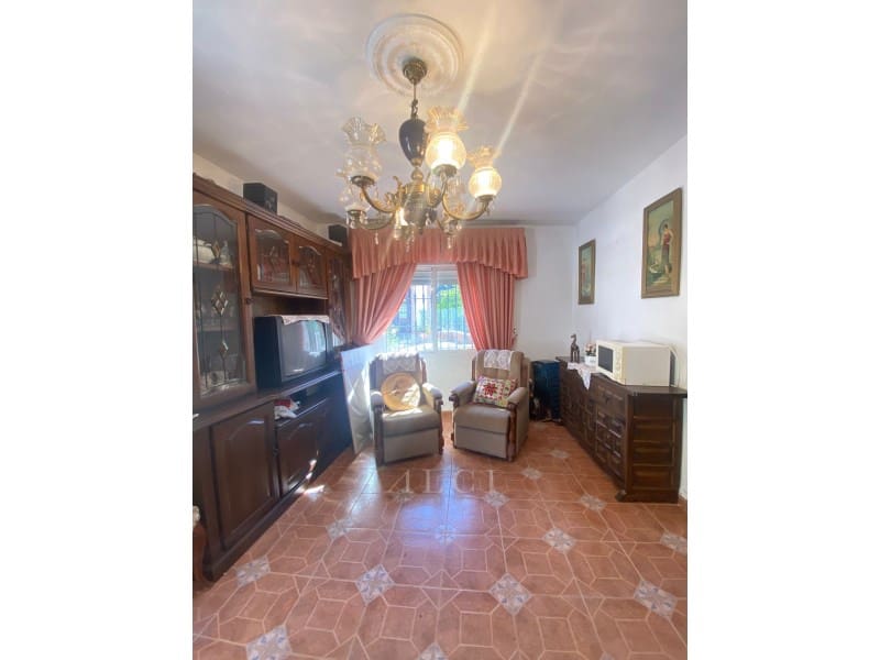 Casa de 2 habitaciones en Viñuela en venta - 149.000 € (Ref: 9833748)