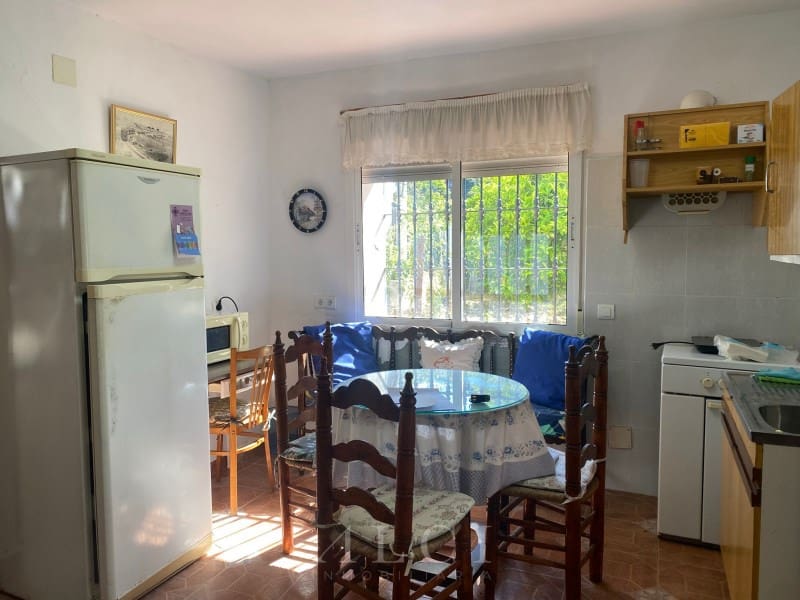Casa de 2 habitaciones en Viñuela en venta - 149.000 € (Ref: 9833748)