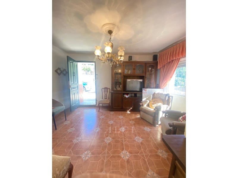 Casa de 2 habitaciones en Viñuela en venta - 149.000 € (Ref: 9833748)
