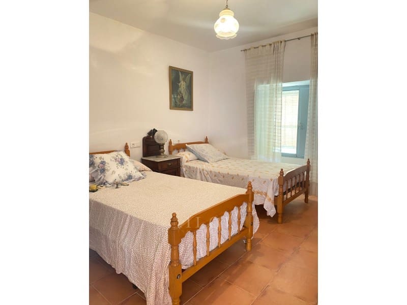 Casa de 2 habitaciones en Viñuela en venta - 149.000 € (Ref: 9833748)