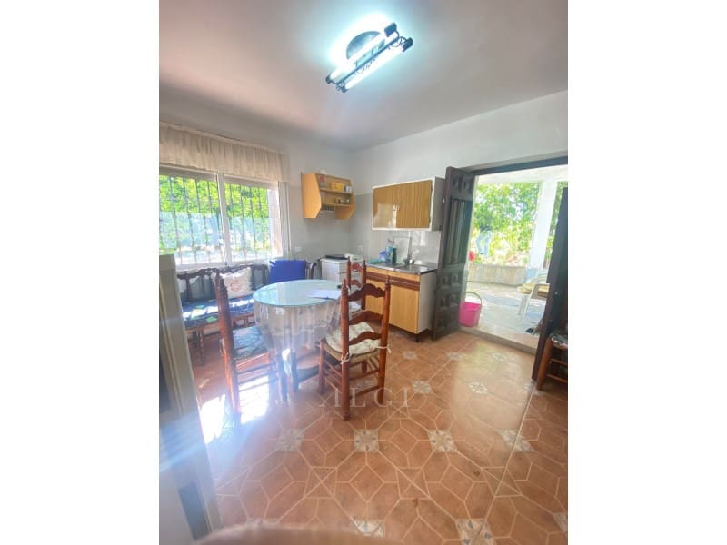 Casa de 2 habitaciones en Viñuela en venta - 149.000 € (Ref: 9833748)