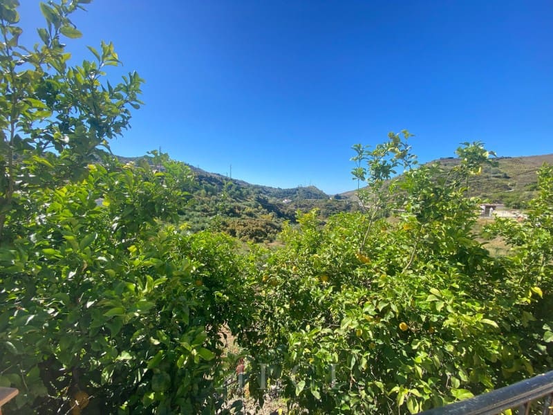 Casa de 2 habitaciones en Viñuela en venta - 149.000 € (Ref: 9833748)