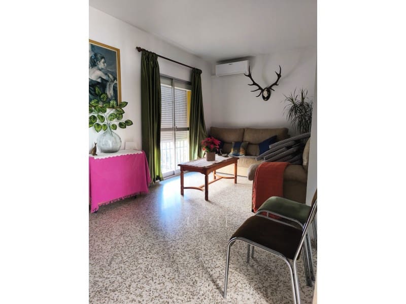 3 bedroom Villa for sale in Algarrobo - € 399,000 (Ref: 9833749)