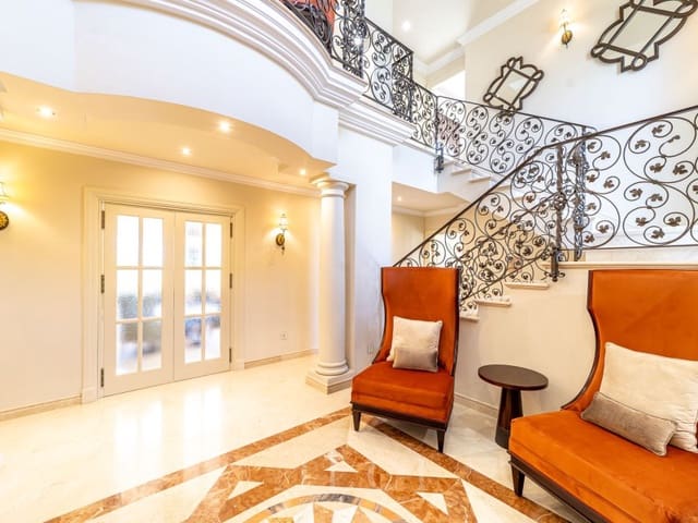 5 chambre Villa/Maison à vendre à Nueva Atalaya, Estepona avec piscine garage - 2 400 000 € (Ref: 9836404)