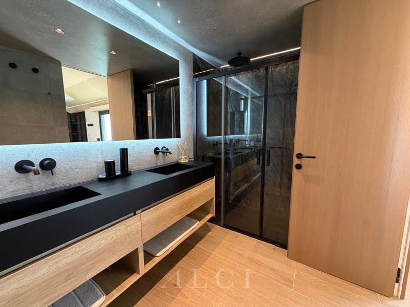 2 Zimmer Penthouse zu verkaufen in Marbella - 1.950.000 € (Ref: 9851515)
