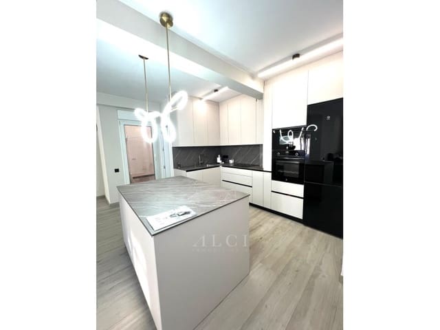 Piso de 2 habitaciones en Vélez-Málaga en venta - 250.000 € (Ref: 9855344)