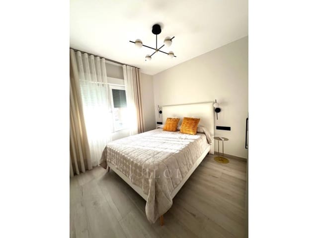 Piso de 2 habitaciones en Vélez-Málaga en venta - 250.000 € (Ref: 9855344)