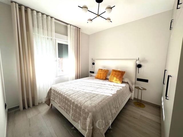 Piso de 2 habitaciones en Vélez-Málaga en venta - 250.000 € (Ref: 9855344)