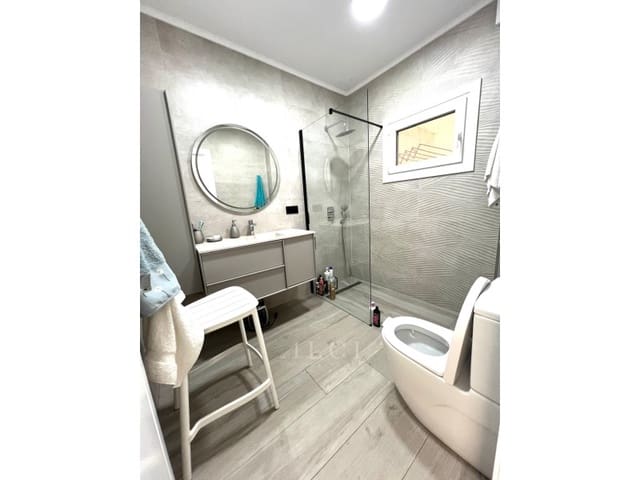 Piso de 2 habitaciones en Vélez-Málaga en venta - 250.000 € (Ref: 9855344)