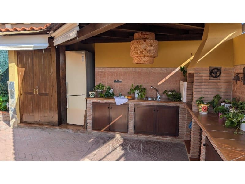 6 sovrum Villa till salu i Malaga stad med pool garage - 995 000 € (Ref: 9873181)