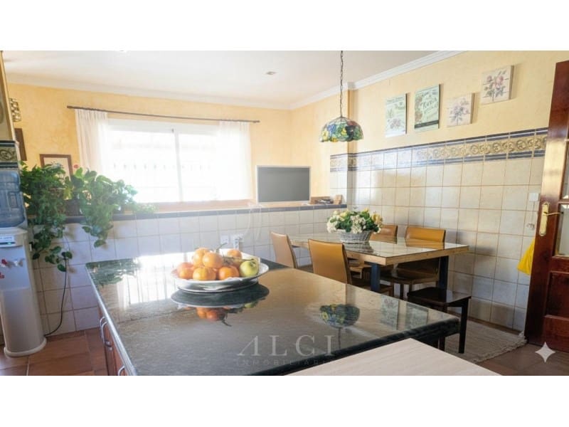 6 sovrum Villa till salu i Malaga stad med pool garage - 995 000 € (Ref: 9873182)