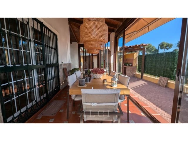 6 sovrum Villa till salu i Pedregalejo, Málaga stad med pool garage - 995 000 € (Ref: 9873182)