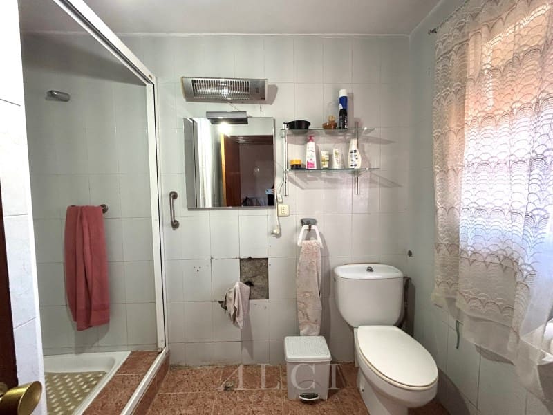 3 sypialnia Dom blizniak na sprzedaż w Alcaucin z basenem garażem - 270 000 € (Ref: 9875991)