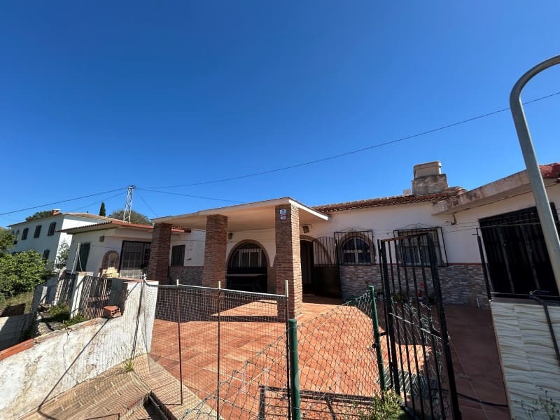 3 sypialnia Dom blizniak na sprzedaż w Alcaucin z basenem garażem - 270 000 € (Ref: 9875991)