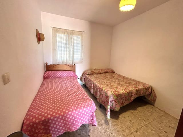 3 sypialnia Dom blizniak na sprzedaż w Alcaucín z basenem garażem - 270 000 € (Ref: 9875991)