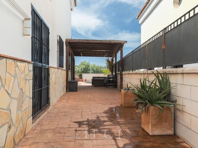 3 sypialnia Dom blizniak na sprzedaż w Alcaucín z basenem garażem - 285 000 € (Ref: 9875992)