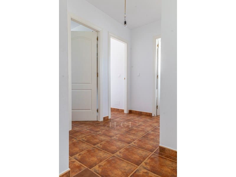 3 sypialnia Dom blizniak na sprzedaż w Alcaucin z basenem garażem - 285 000 € (Ref: 9875992)