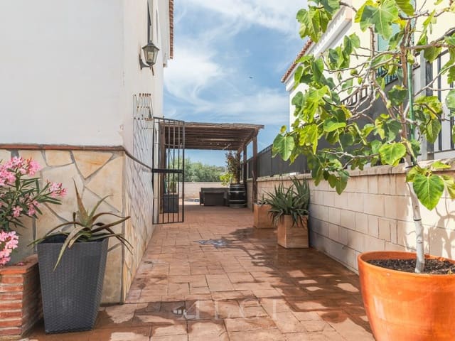 3 sypialnia Dom blizniak na sprzedaż w Alcaucín z basenem garażem - 285 000 € (Ref: 9875992)