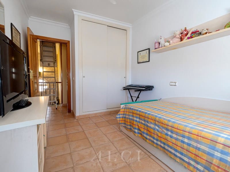 5 soverom Villa til salgs i Torre del Mar med svømmebasseng - € 669 000 (Ref: 9878975)