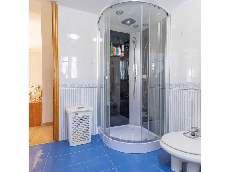 5 soverom Villa til salgs i Torre del Mar med svømmebasseng - € 669 000 (Ref: 9878975)