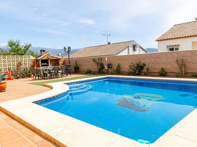 5 soverom Villa til salgs i Torre del Mar med svømmebasseng - € 669 000 (Ref: 9878975)