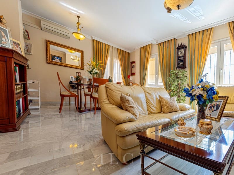 5 soverom Villa til salgs i Torre del Mar med svømmebasseng - € 669 000 (Ref: 9878975)