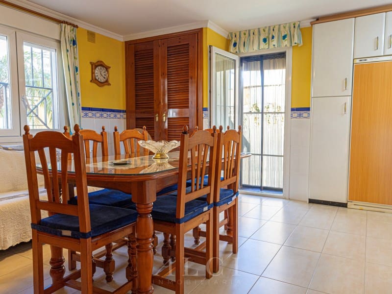 5 soverom Villa til salgs i Torre del Mar med svømmebasseng - € 669 000 (Ref: 9878975)