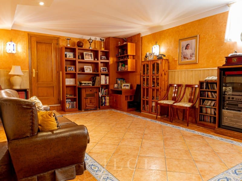 5 soverom Villa til salgs i Torre del Mar med svømmebasseng - € 669 000 (Ref: 9878975)