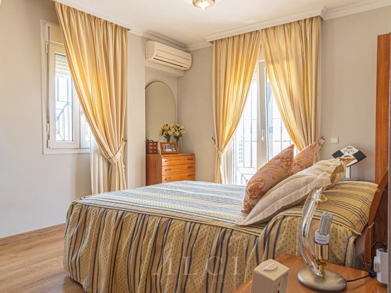 5 soverom Villa til salgs i Torre del Mar med svømmebasseng - € 669 000 (Ref: 9878975)