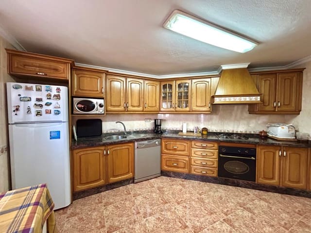 5 camera da letto Villetta Bifamiliare in vendita in Alcaucín con garage - 195.000 € (Rif: 9878976)