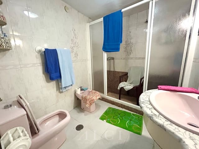 5 camera da letto Villetta Bifamiliare in vendita in Alcaucín con garage - 195.000 € (Rif: 9878976)
