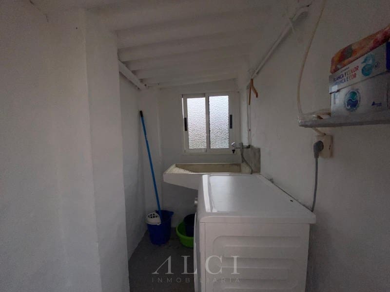4 bedroom Townhouse for sale in Archez - € 88,000 (Ref: 9884917)