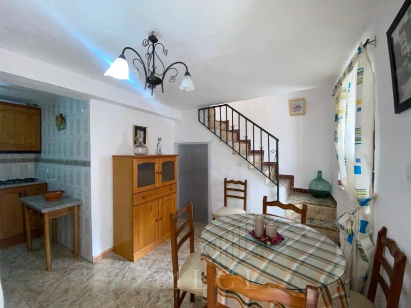 4 bedroom Townhouse for sale in Archez - € 88,000 (Ref: 9884917)