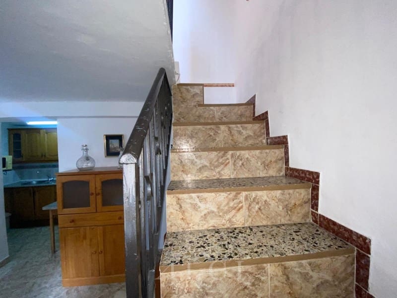 4 bedroom Townhouse for sale in Archez - € 88,000 (Ref: 9884917)