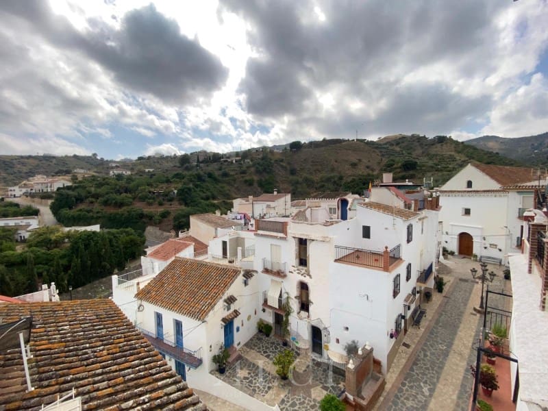 4 bedroom Townhouse for sale in Archez - € 88,000 (Ref: 9884917)